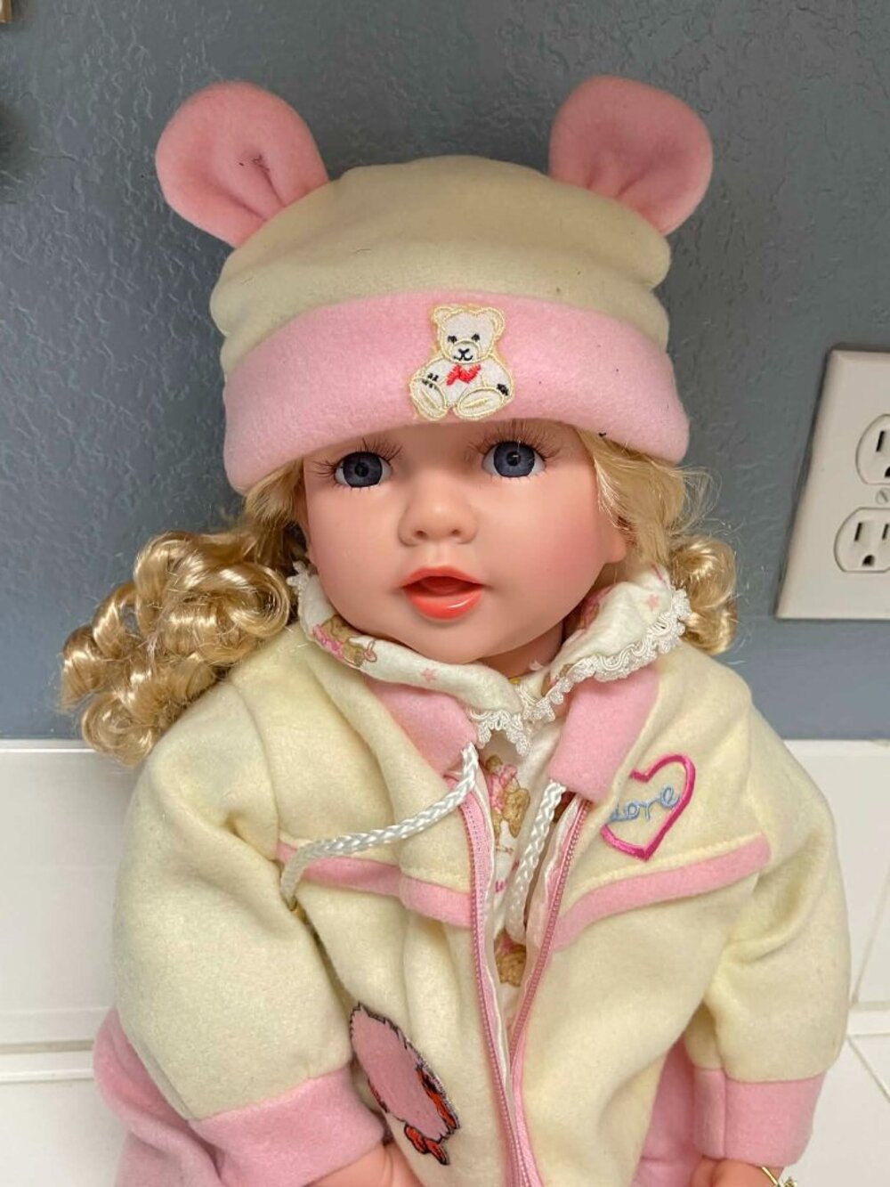 Kinnexdoll "Hazel" doll - Picture 5 of 14